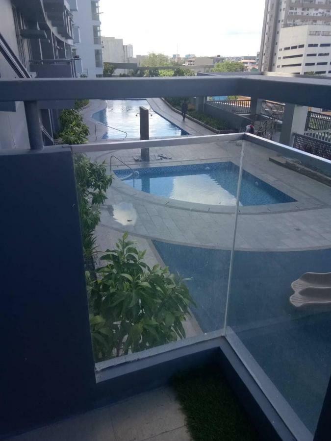Cubao Manhattanheights Unit 7Ef Tower B, 1Br 马尼拉 外观 照片
